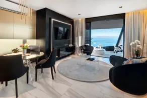 Posh Residence Luxury Suites - Zimmer