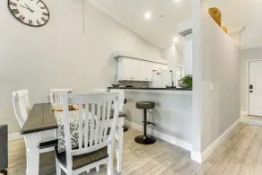 Lake View & Screened Balcony: Estero Getaway! - Interiør
