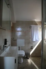 mk apartments nin - Bathroom