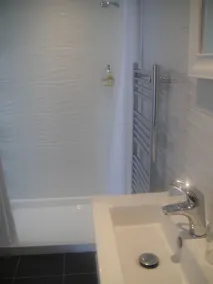 Undercliff Guest House - Bathroom