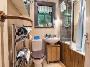 Cool Cabin - Bad