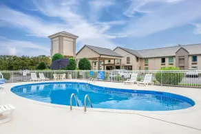 Comfort Inn Petersburg Fort Lee Area - Piscine