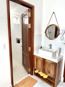 Hero Hostel & Billiards - Bathroom