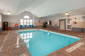 Best Western Plus Woodstock Inn & Suites - Piscine