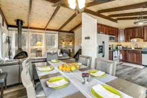 Family Home w/ Lake of the Woods Community Perks! - Parte interna