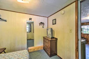 Stone Lake Cabin: Grill & Access to Fishing! - Interiør