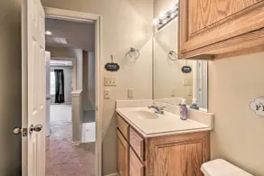 Deck & Lake Access: Cozy Townhome in Eucha - Interior