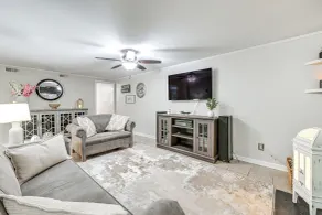 3 Mi to Dtwn: Hickory Home Base w/ Patio! - Innvendig