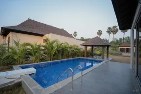 Daksh The Nirvana Retreat - Piscine
