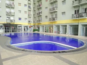 Apartemen The Suites Metro Yudis - Pool