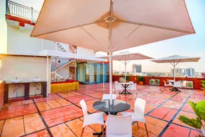 FabHotel Prime The Royal Suites - Nr Gopalan Innovation Mall - Restaurante