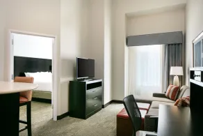 Staybridge Suites Des Moines Downtown by IHG - Chambre
