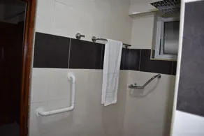 Empolos Hotel Nakuru - Bad