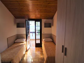 Relaxing villa with fenced garden - Rum