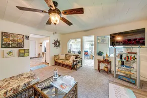 Powers Lake Home w/ Patio - 9 Mi to Lake Geneva! - Interiør
