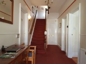 Montrose Guest House - Lobby