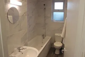 Corona Hotel Rotherham Sheffield Meadowhall - Bathroom