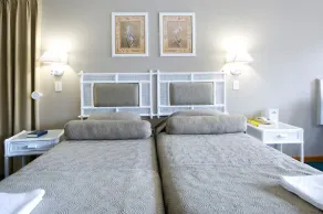 Pine Lodge Resort - Room