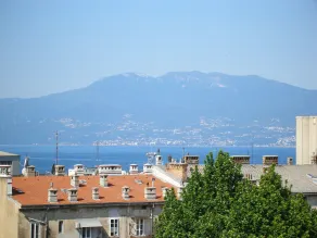 Downtown view - Vue de la chambre