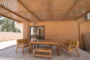 Hadass Desert Inn - Lobby sitting area