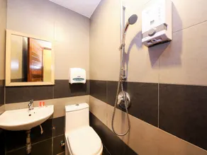 Hotel O Hills Residence - Baño