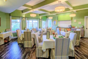 Lookout Point Lakeside Inn - Restaurant