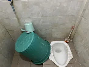OYO Life 93407 Kos Sweta - Bathroom