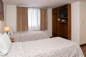 NBH Premier Hotel - Zimmer