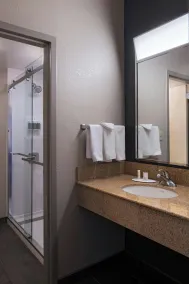 Courtyard by Marriott San Antonio Airport - Salle de bain