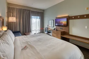 Holiday Inn Express & Suites - Charlotte - South End by IHG - Room