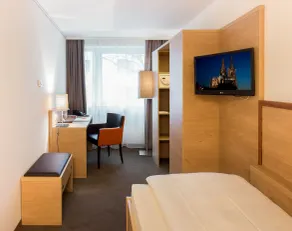 Stadthotel am Römerturm - Room