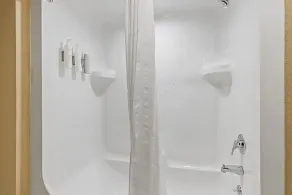 Beachfront Hotel Houghton Lake - Baño
