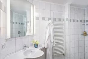 Hotel Riedenburg - Bathroom