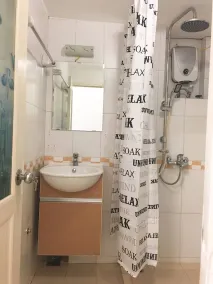 Wind Chimes Hideaway - Apartment In Central Hanoi - Casa de banho