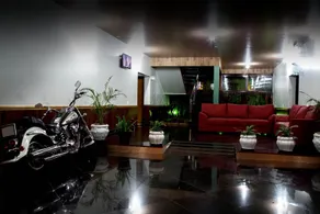 Acapu Hotel - Lobby sitting area
