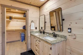 Cabin w/ Hot Tub & Sauna: 5 Mi to Dtwn Blue Ridge! - Interiør