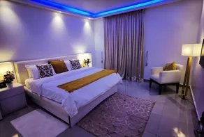 The Grandeur Hotel - Room