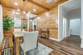 Furnished Deck + Views: Rural Schulenburg Retreat - Interiör