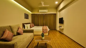 The Weekend Address - Room