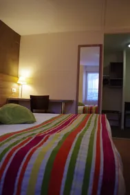 Logis Hotel Le Chêne Vert - Værelse