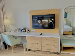 Radisson Resort Miami Beach - Room
