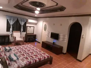Kim Beatriz Compound - Habitación