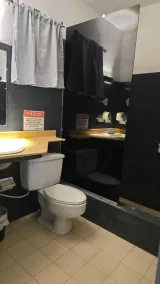 Hotel Kevin - Bathroom