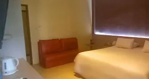 Hotel Aruni Ancol - Room