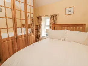 Red Squirrel Cottage, 5 Biddlestone - Værelse