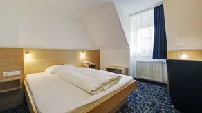 Hotel Bauer Großbettlingen - Camera