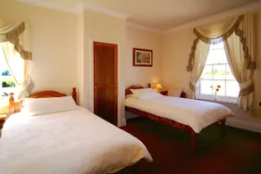 Brandon Lodge - Camera
