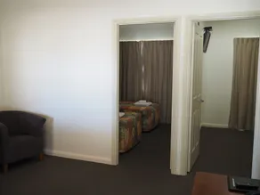 Pittsworth Motor Inn - Room
