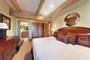 Timberline Condominiums 1 Bedroom plus Loft Deluxe Unit C3G - Room