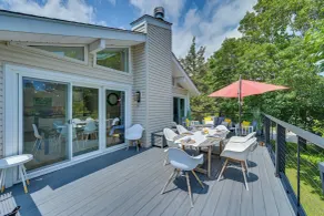 Alluring Hampton Bays Hideaway < 2 Mi to Beach! - Innvendig